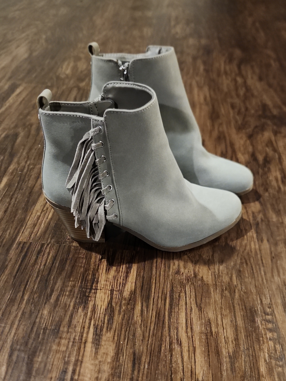 NWOT Circus By Sam Edelman Gray Fringe Side Zip Booties